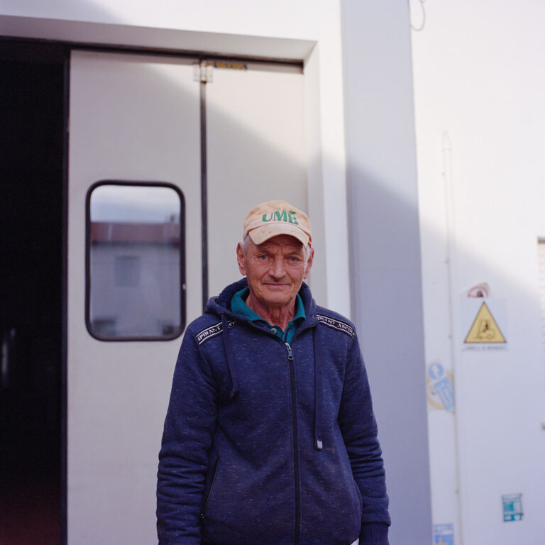 italy 2024 olive factory worker