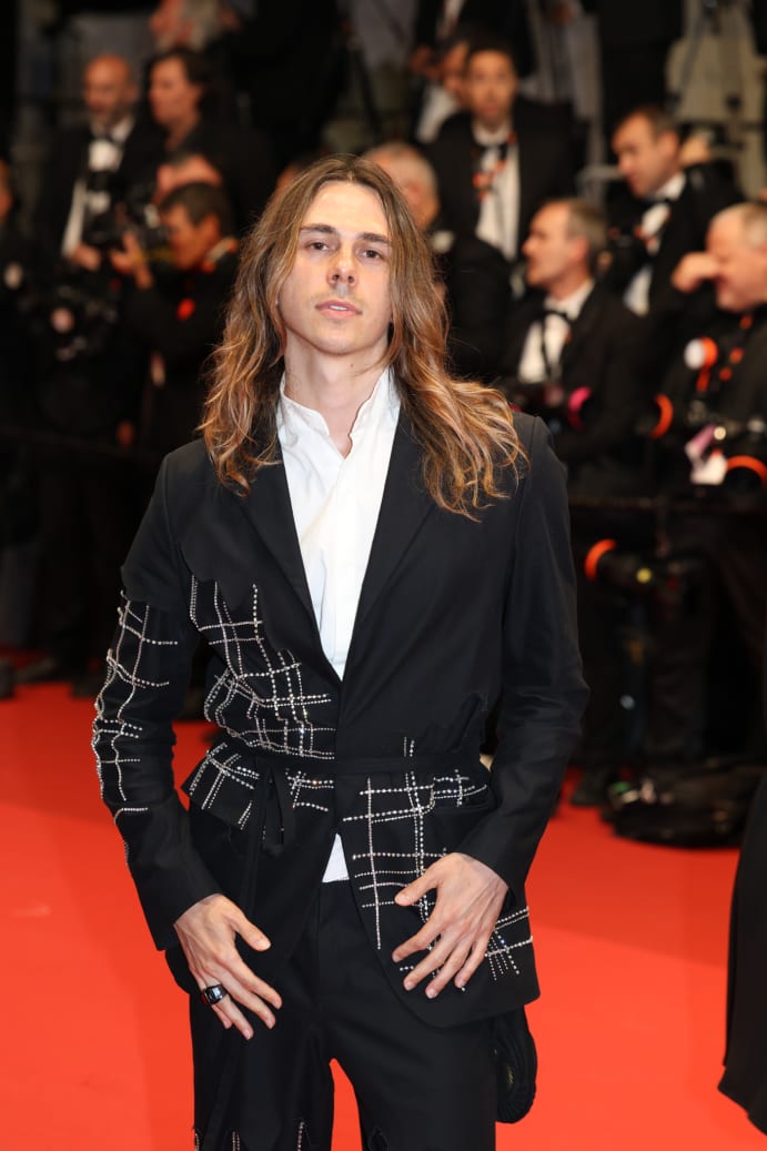 Editorial preview from Cannes ‘Cover-Up’ fashion story