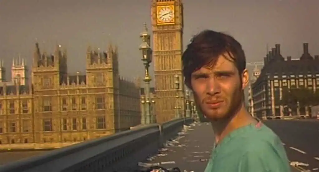 Scene from 28 Days Later (2002) showing an empty London bridge with Big Ben in the background, symbolizing isolation after apocalypse.