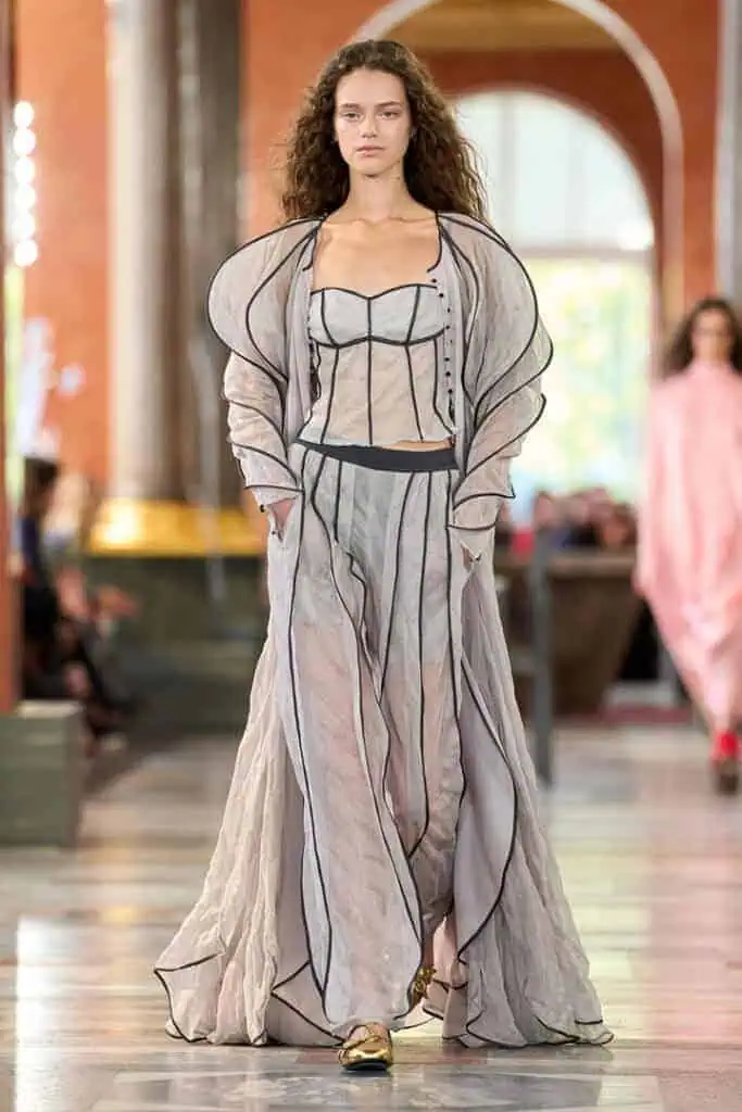 Louis Vuitton Spring/Summer 2026: The Comforts of Intimacy (1 of 4)