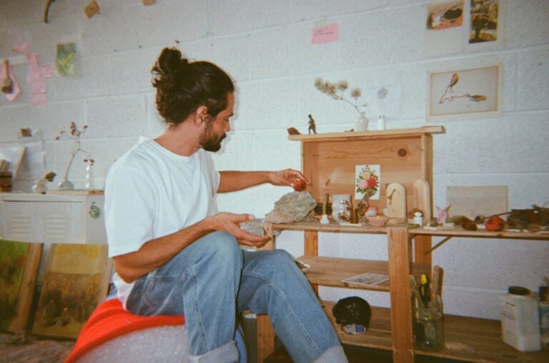 Sebastián Espejo is the Painter Finding Meaning in Fragments