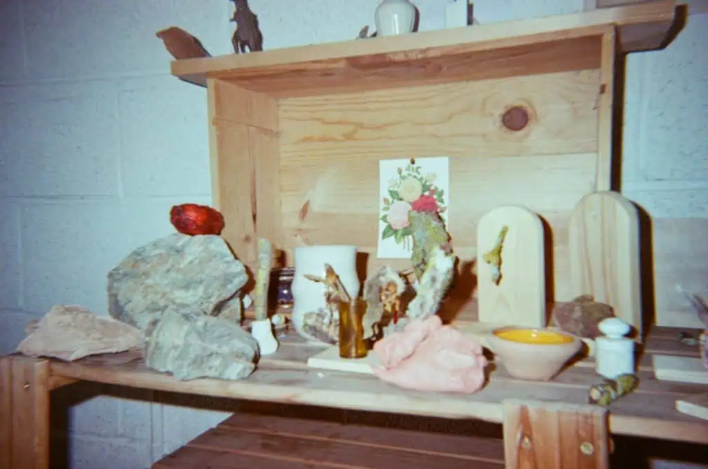 Sebastián Espejo is the Painter Finding Meaning in Fragments, photo by Carolina Vlachakou (3 of 7)
