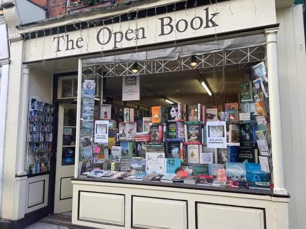 These are our favourite indie bookshops in the U.K. (3 of 7)
