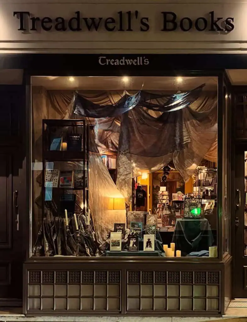 These are our favourite indie bookshops in the U.K. (4 of 7)