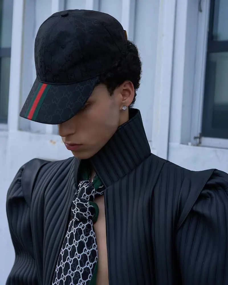 Under the hood, fashion editorial photographed by Lorenzo Venturini (19 of 19)