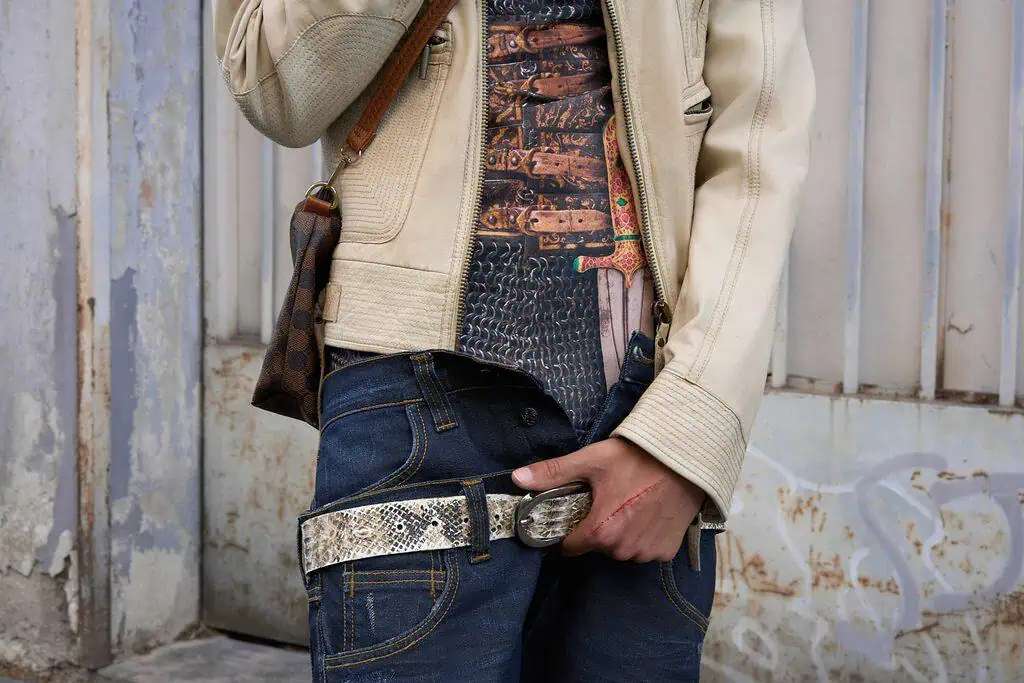 Under the hood, fashion editorial photographed by Lorenzo Venturini (4 of 19)