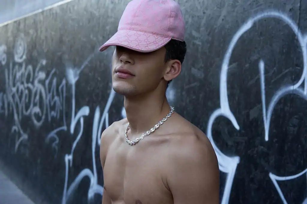 Under the hood, fashion editorial photographed by Lorenzo Venturini (17 of 19)