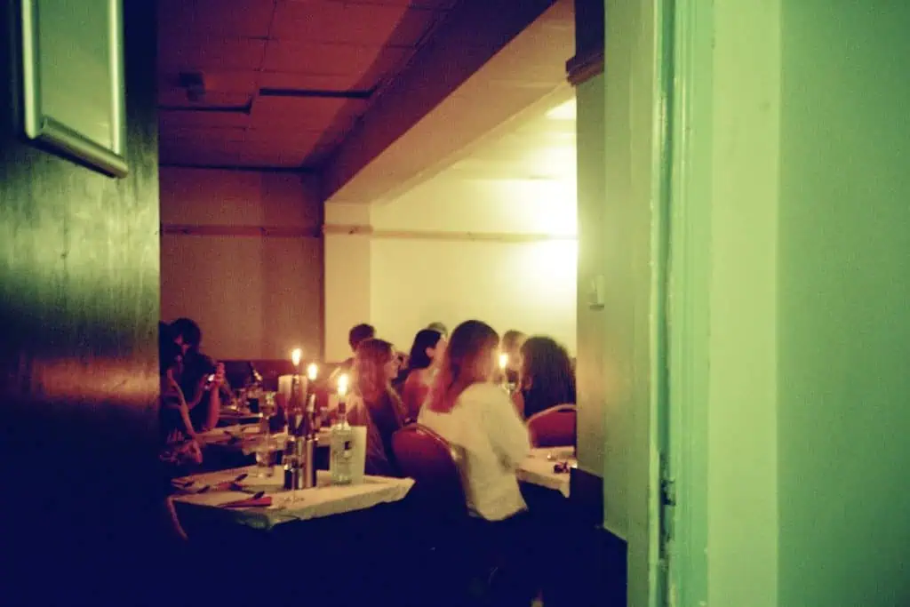An evening with ‘A Moveable Feast’: white tablecloths and candlelit crooning (2 of 9)