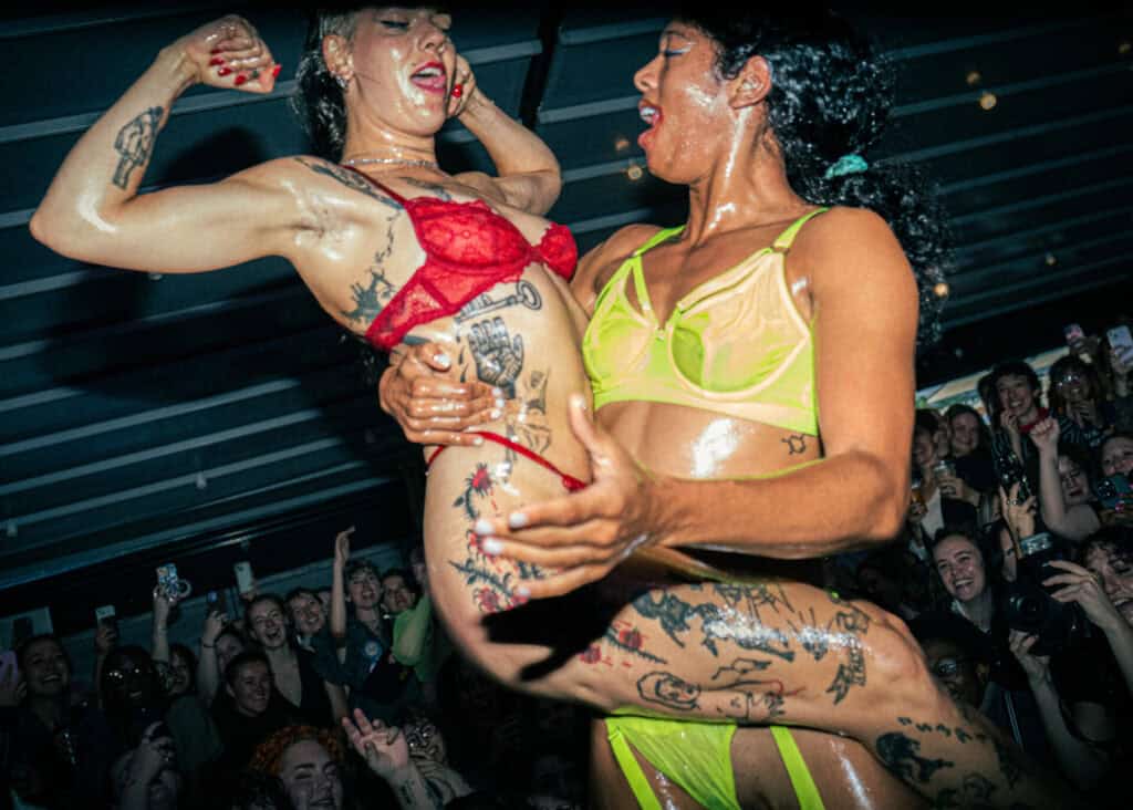 lesbian oil wrestling gal pals and the fe male ga ys ze