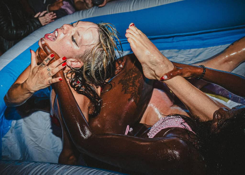 lesbian oil wrestling gal pals and the fe male ga ys ze